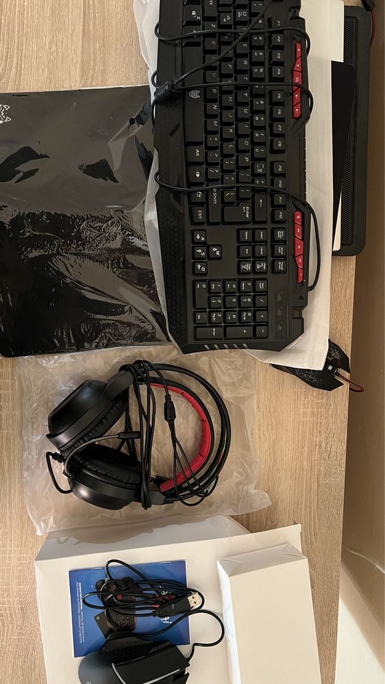 Комплект клавиатура, мишка и слушалки SamuRai Gaming Combo.