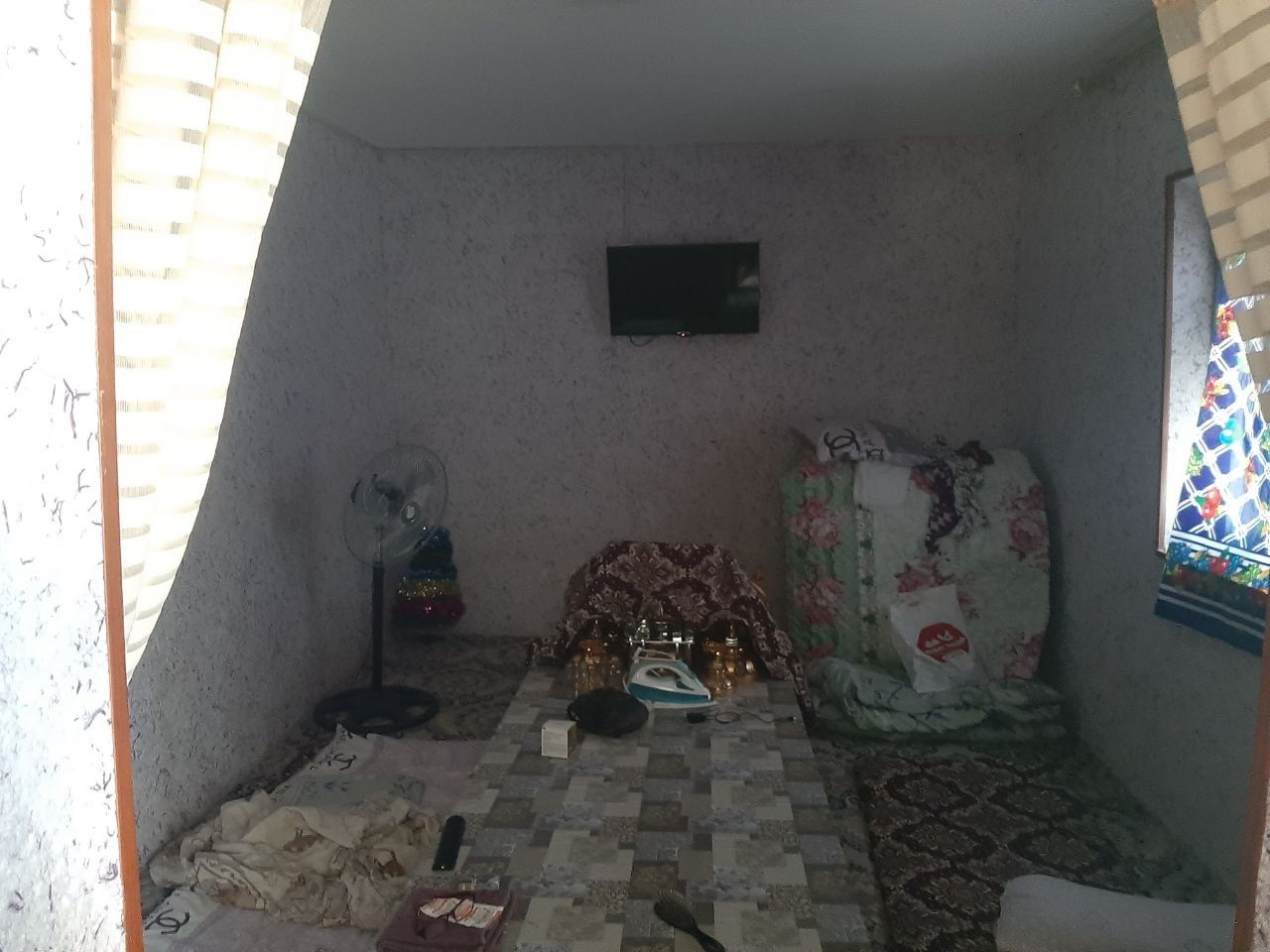 Hovli sotiladi srochno
