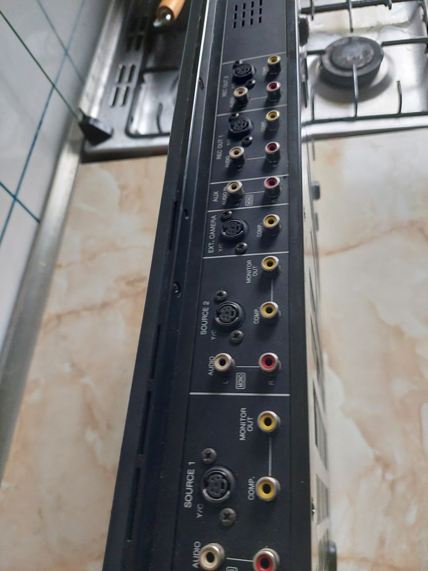 Vând consolă / mixer audio digital Panasonic WJ-AVE7/G //poze reale