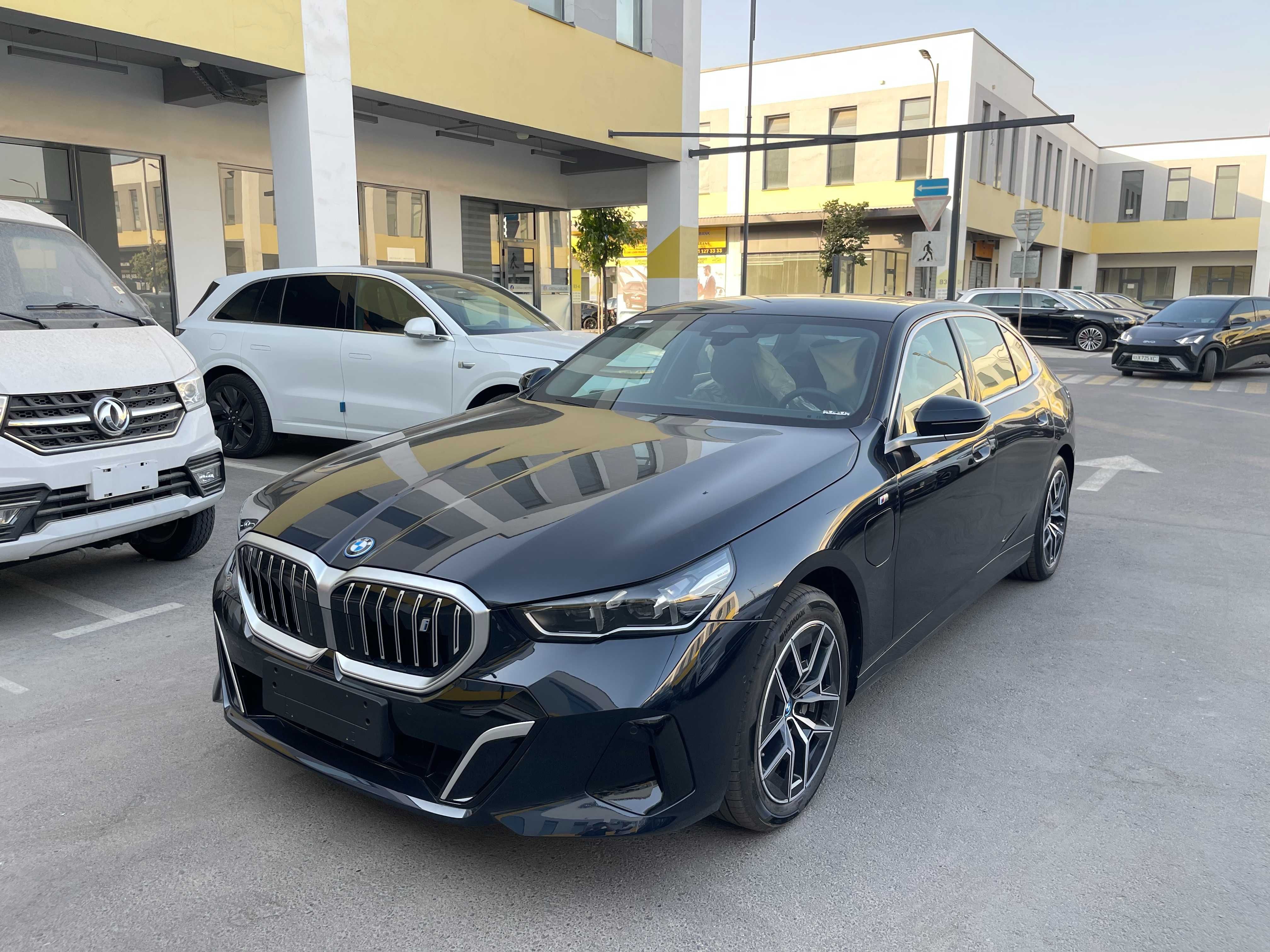 BMW i5 eDrive 35L