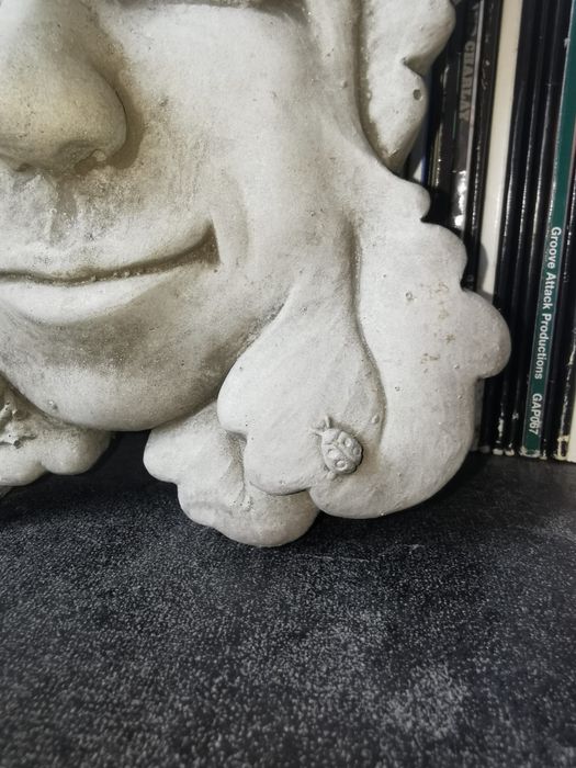 Антикварна фигура глава на фея елф подписана автентична масивна декор