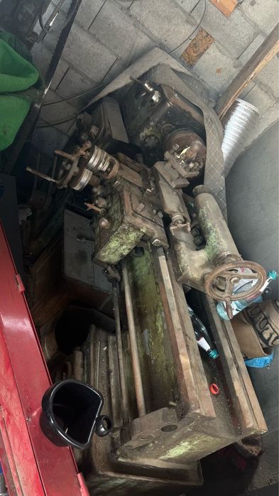 токарный станок..