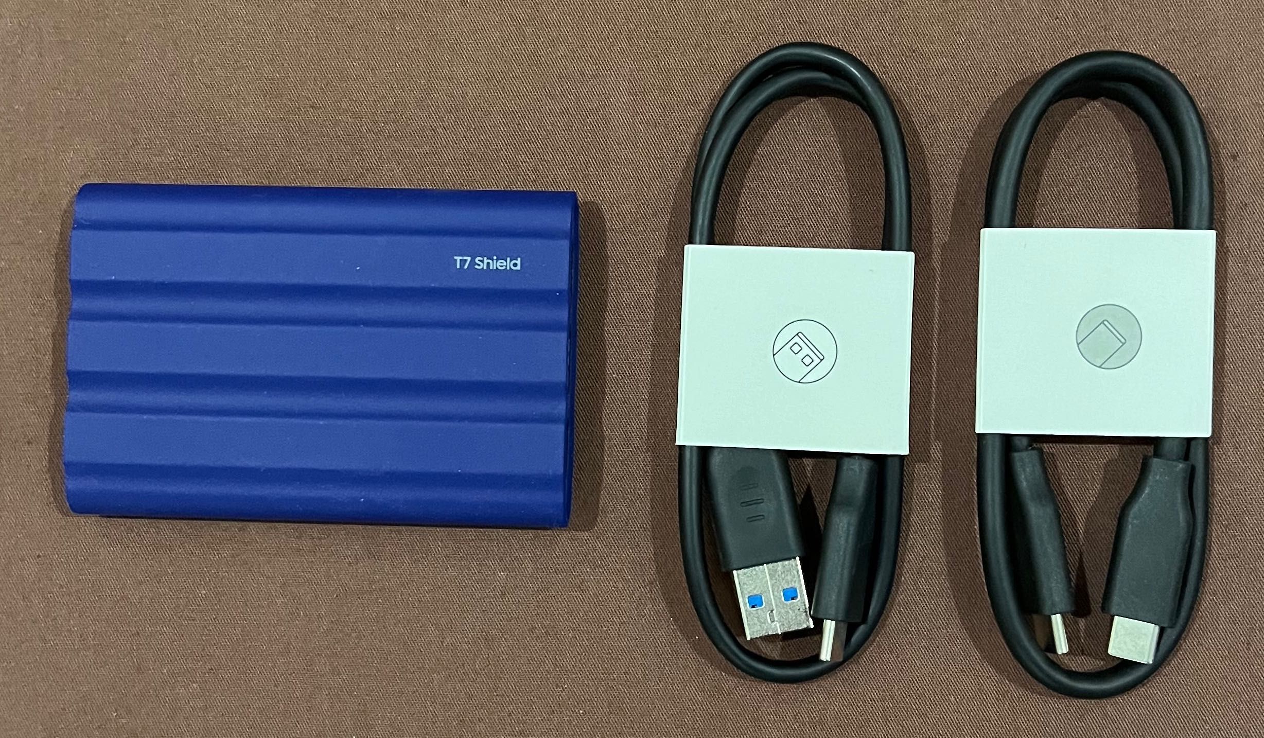 Внешний SSD Samsung T7 Shield 1 Tb