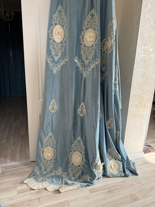 Штор богатый красивый