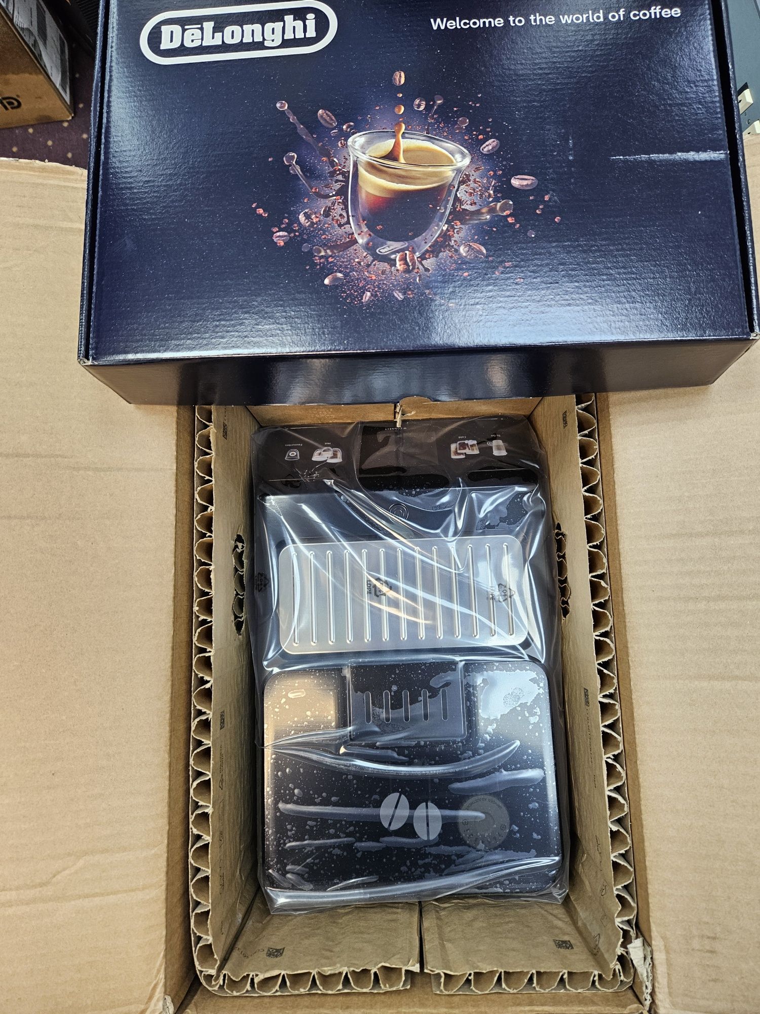 Amanet Vitan 107 Espressor DELONGHI Eletta Explore ECAM 450.65.G Nou