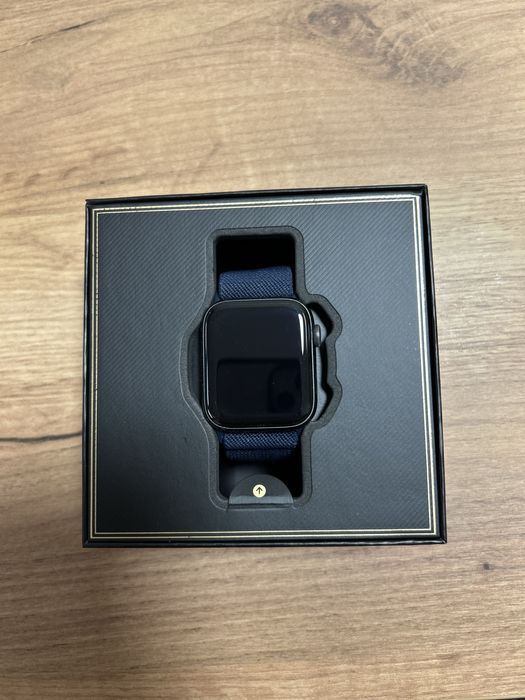 Apple watch 5 SE