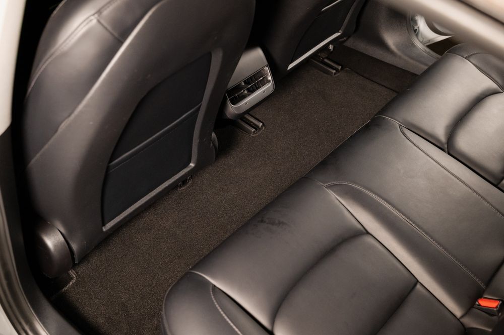 TESLA -  Covorașe auto. Preșuri auto fabricate în România !