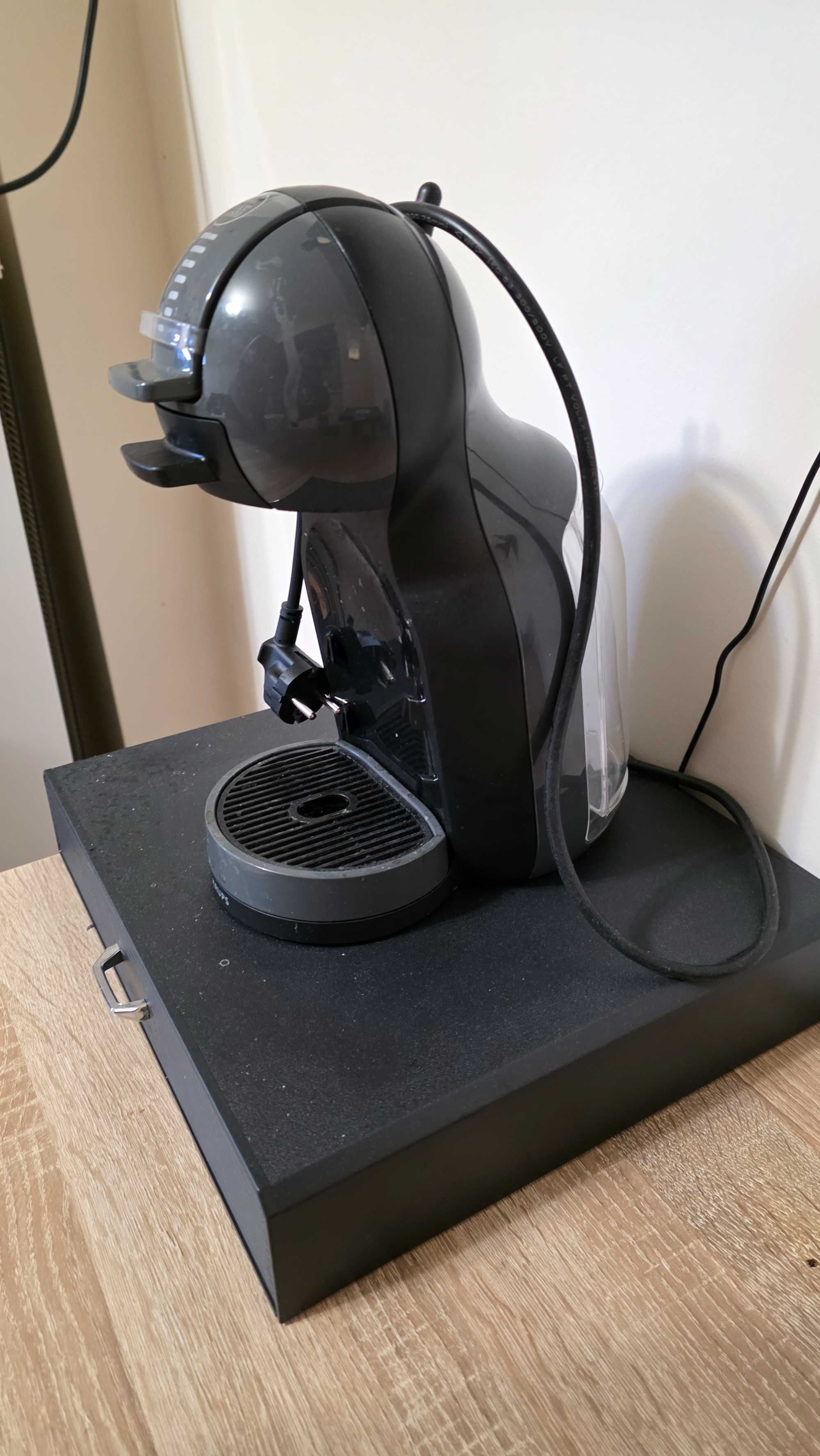 Продавам кафемашина на dolce gusto