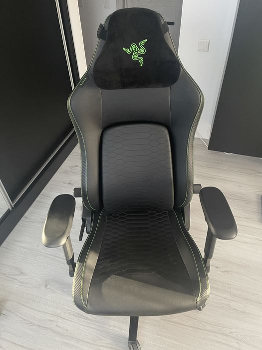 Scaun Razer gaming Iskur v2