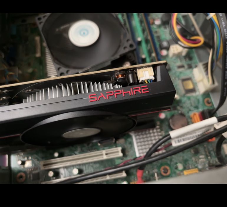 Vand pc gaming si monitor (se pot achizitiona si separat)