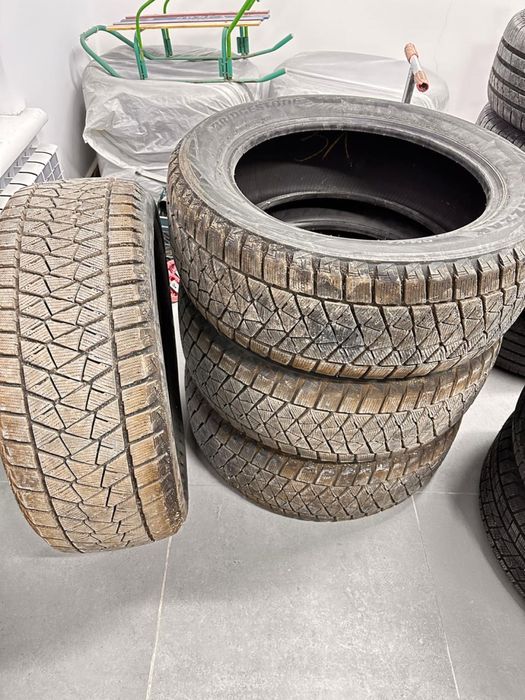 Шины зимние. 245/55/R19 б/у  Состояние хорошие