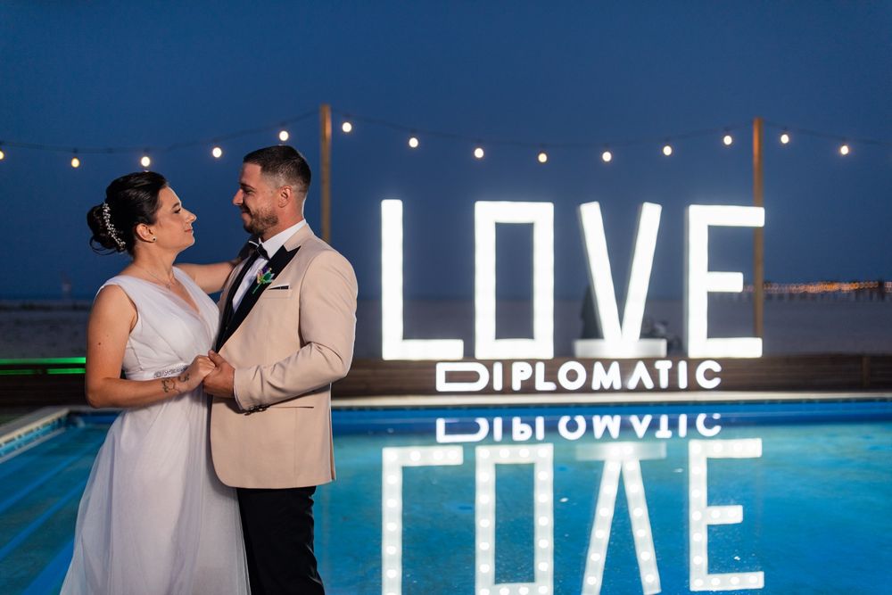 Vând costum de mire