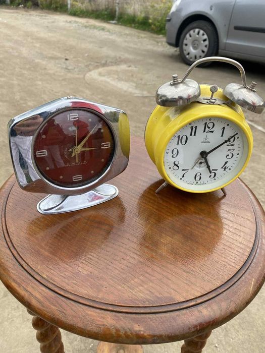 Ceasuri vechi!Un chinez si un roman!