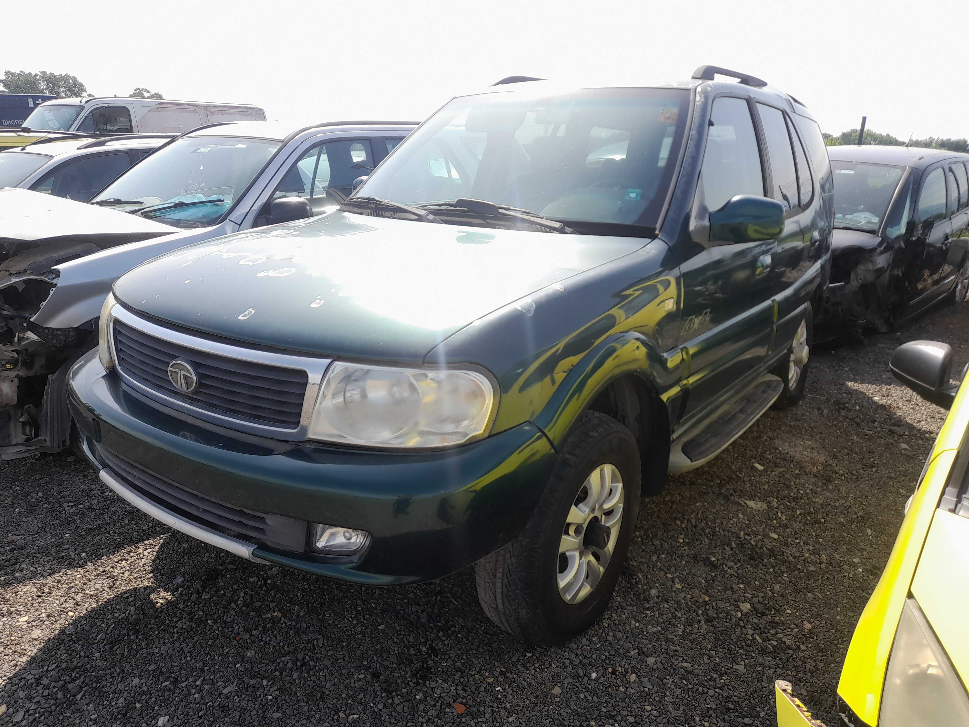 На части! Tata Safari 1.9D