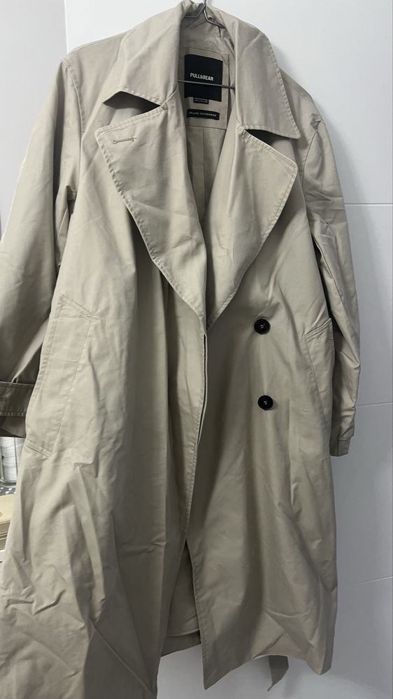 Тренчкот PULL&BEAR