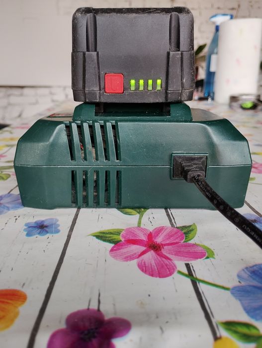 Батерия и зарядно Metabo