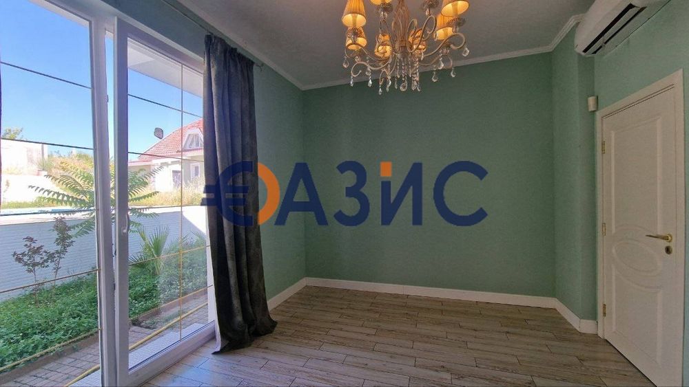 Къща с парцел и басейн, Чолакова Чешма, 212м.кв., цена 349000 евро