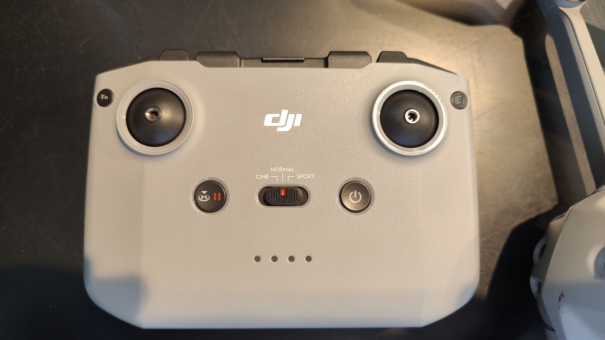 Vând dronă DJI Mavic Air 2S Fly More Combo + Insta360 Sphere