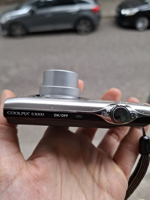Компактен дигитален фотоапарат NIKON COOLPIX S3000