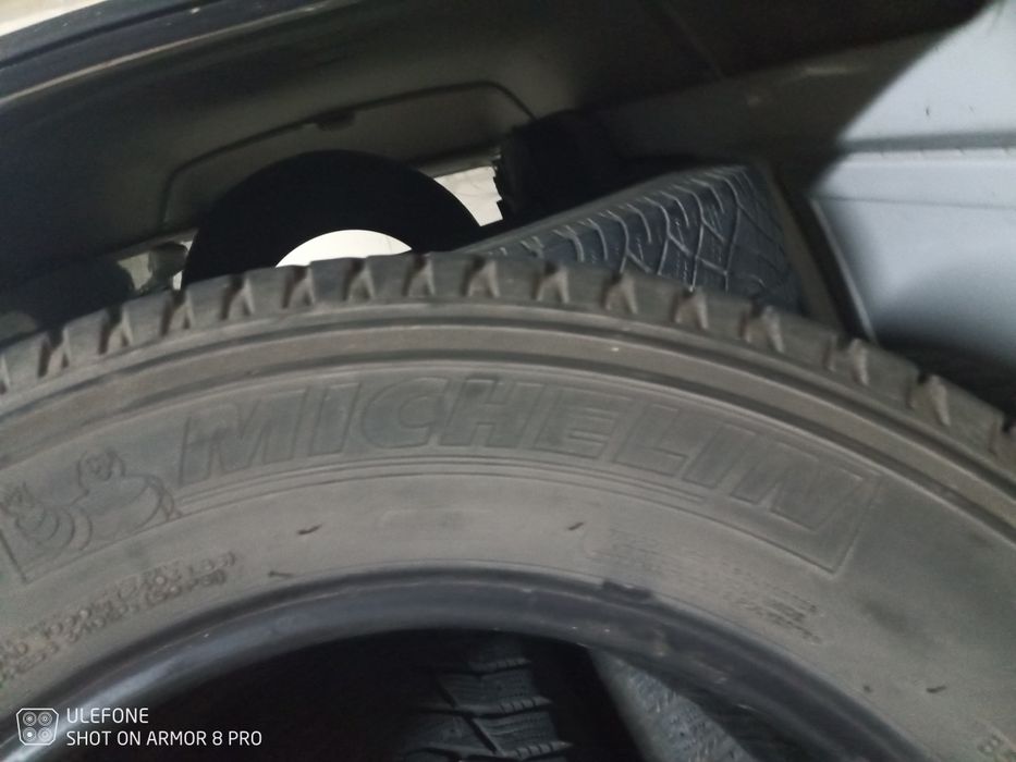 245 65 17  Michelin