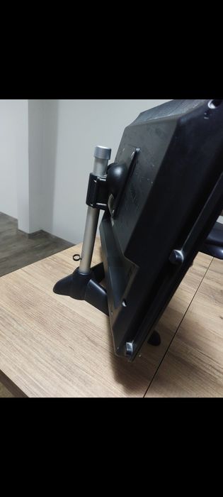 Монитор hannspree LCD 19 инча