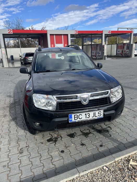 Vând dacia duster