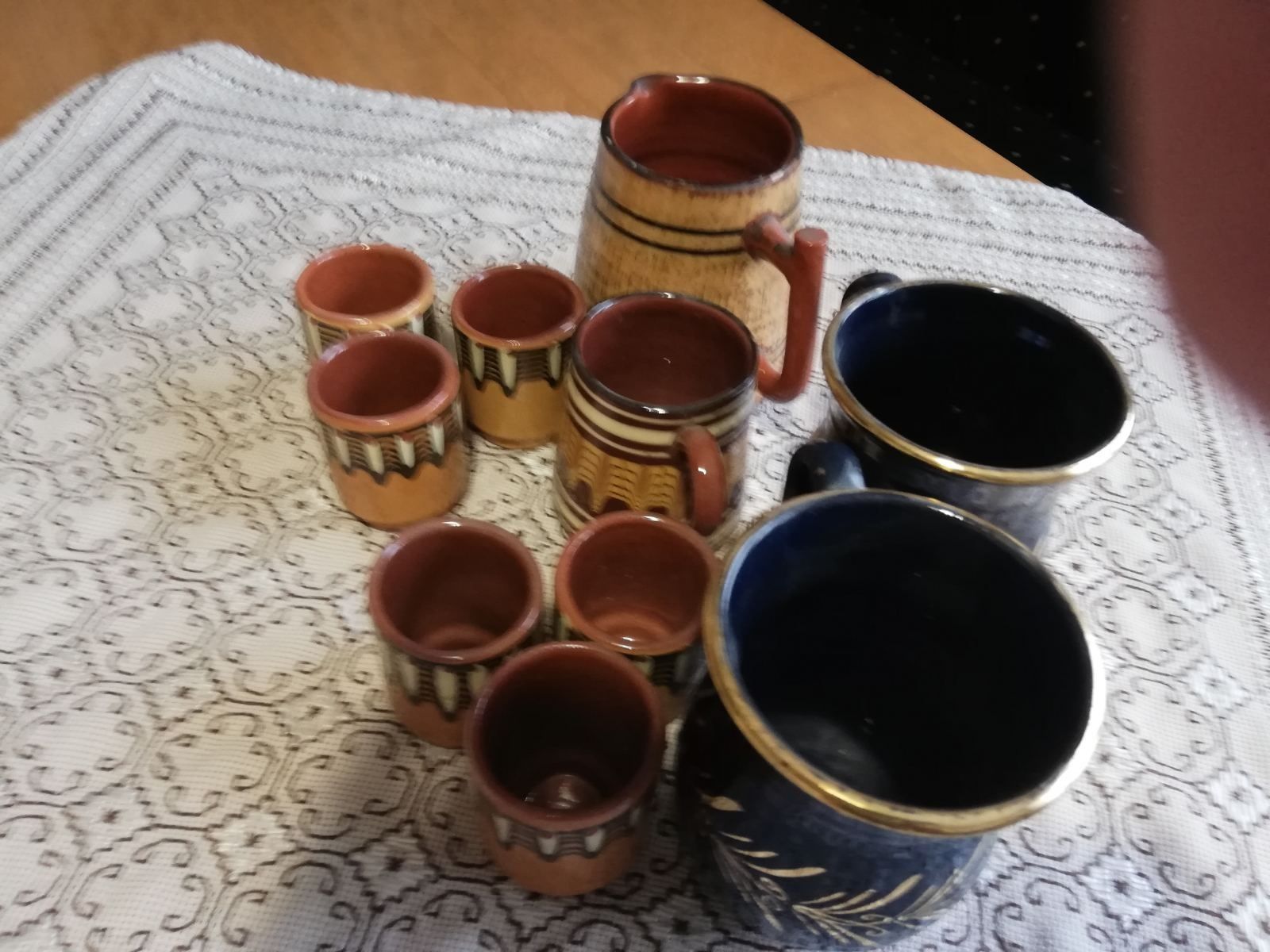 Комплект стари керамични съдове