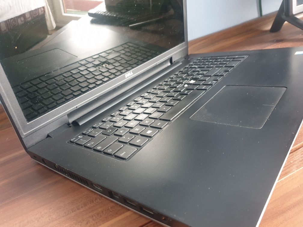 Laptop Dell i5 P26E Inspirion 5000