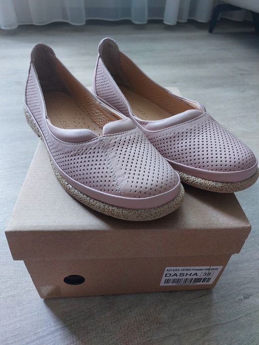 Balerini roz pudra din piele cu perforatii fine 38