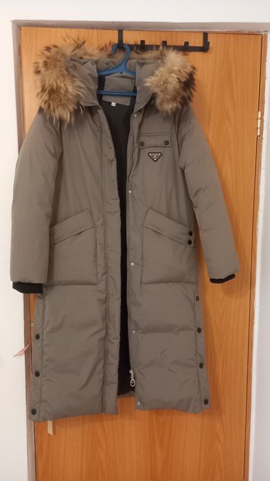 Продам пуховик зима