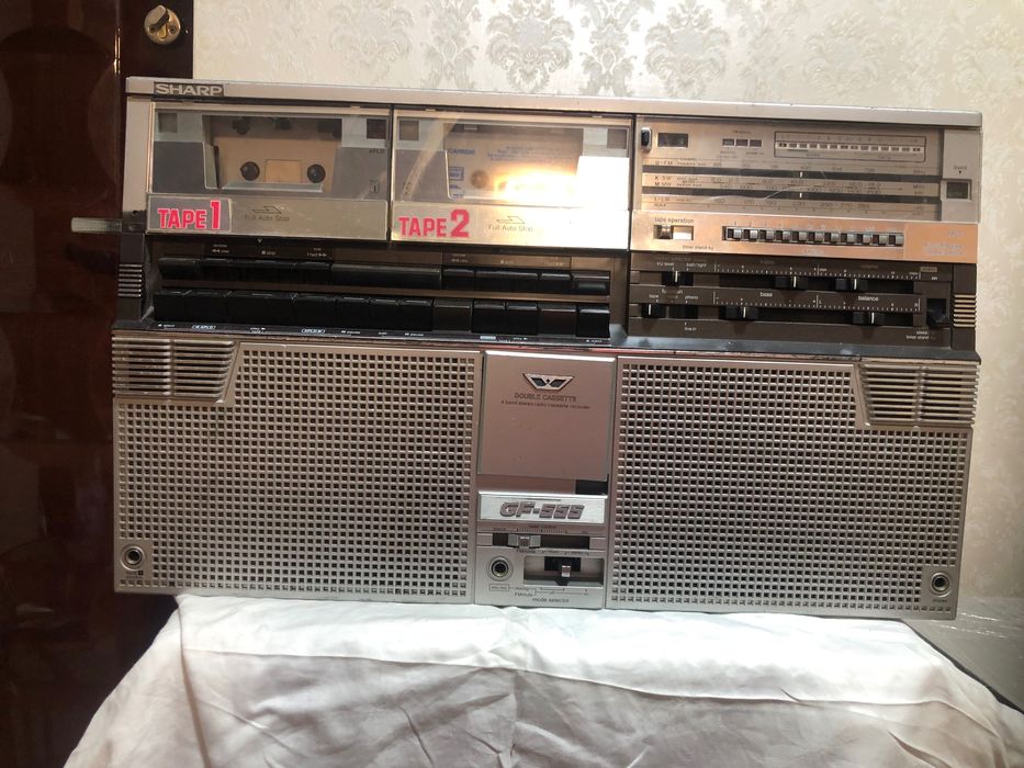 Vintige stéréo radio casetofon sharp GF 555