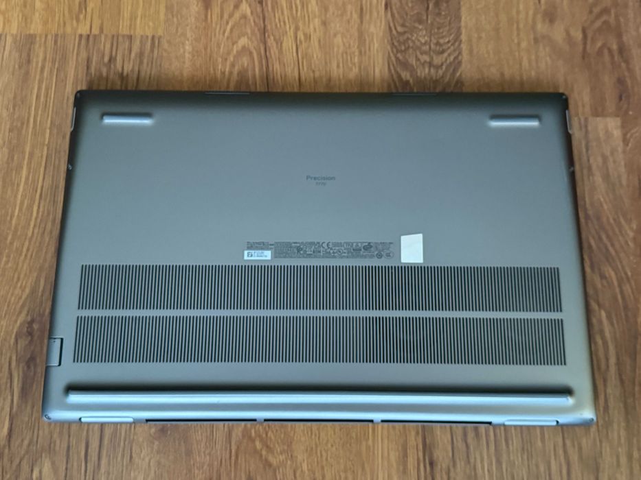 17.3' i7-12850HX DELL Precision 7770 128GB DDR5/1TB/RTX A3000 12GB