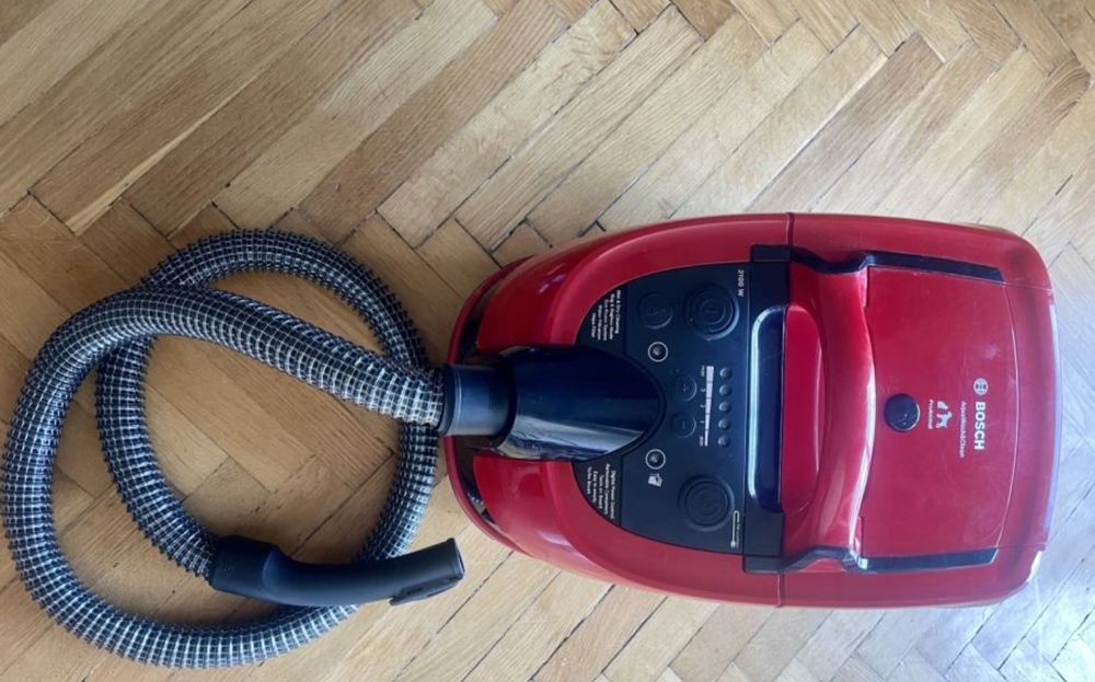 Прахосмукачка Bosch BWD421PET, за сухо и мокро почистване