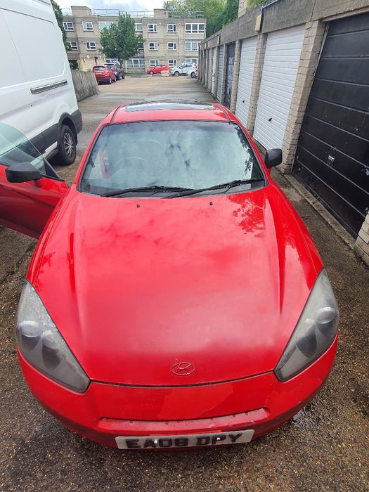 Hyundai coupe 2000cc