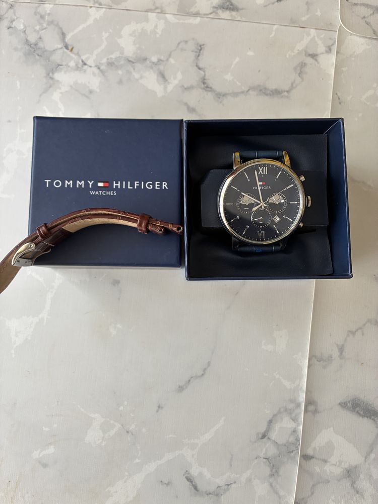 Часовник Tommy Hilfiger