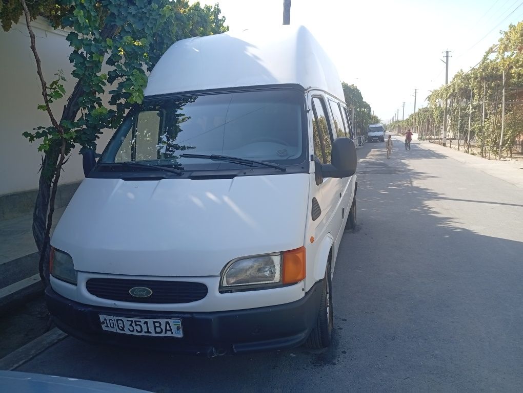 Ford tranzit 1997 yil sotiladi 5000 kelishiladi