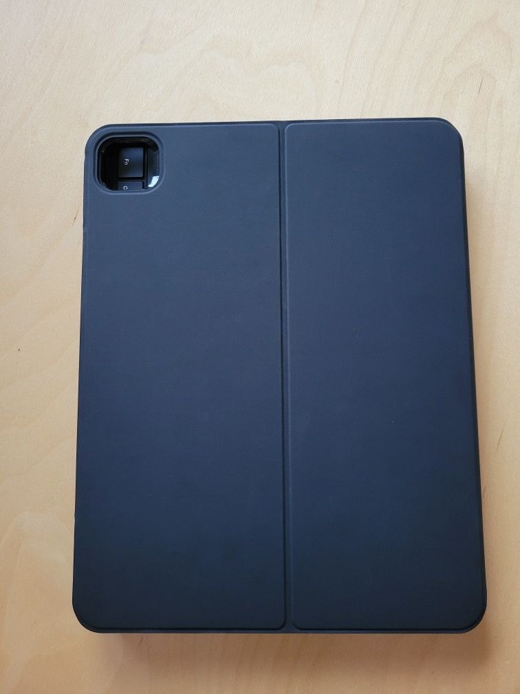 Калъф с клавиатура ESR за iPad Pro 12.9 2018 - 2022
