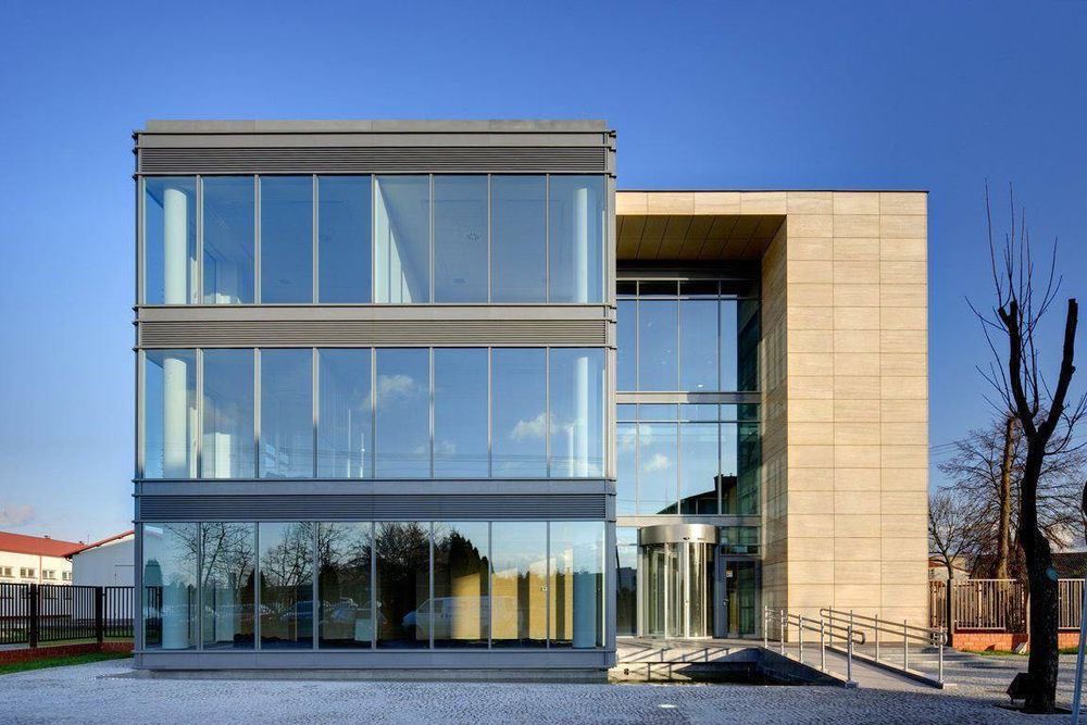 Продаётся земельный участок под коммерческую застройку