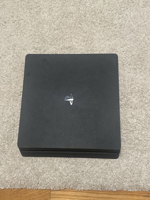 Playstation 4 slim