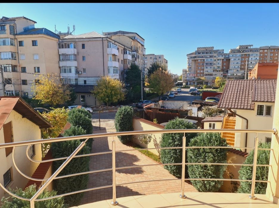 Închiriez casa in centru Târgoviște!