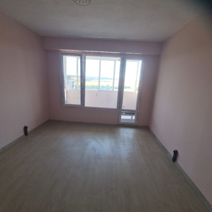 Дава се под наем Тристаен апартамент в Разград, Орел - 76 кв.м за 204 € - Снимка #3