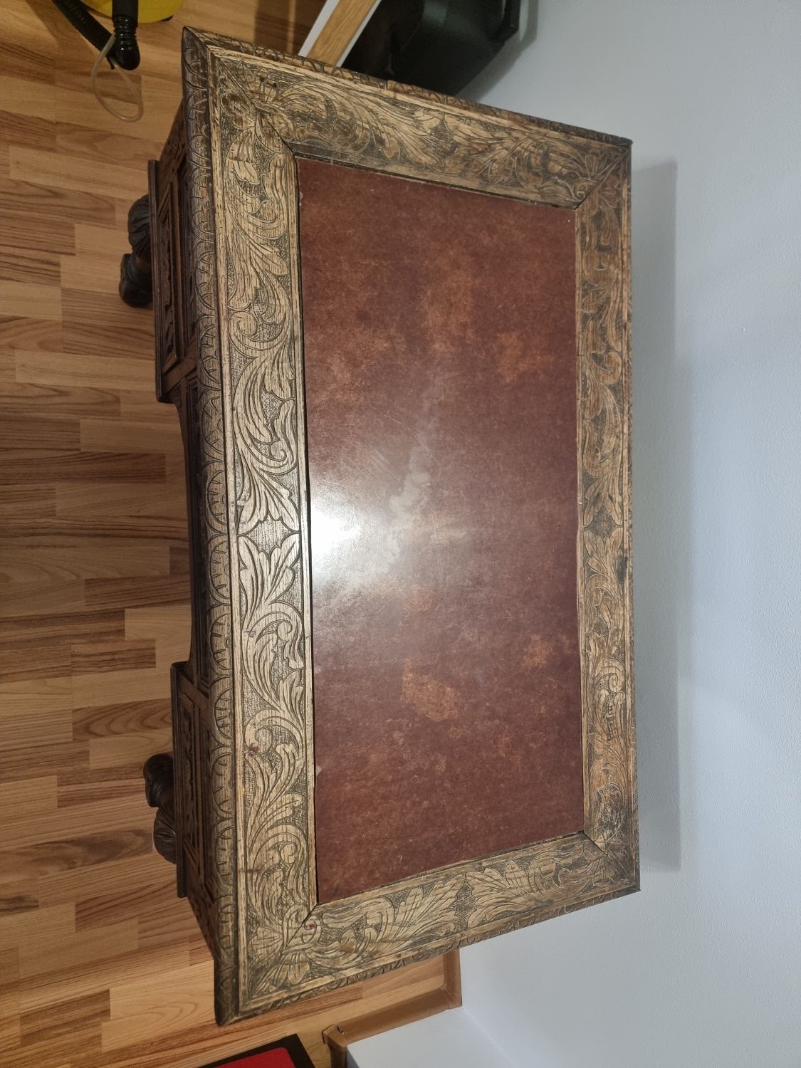 Birou Vechi din Lemn de Cireș – Sculptat Manual, Secol XVIII-XIX