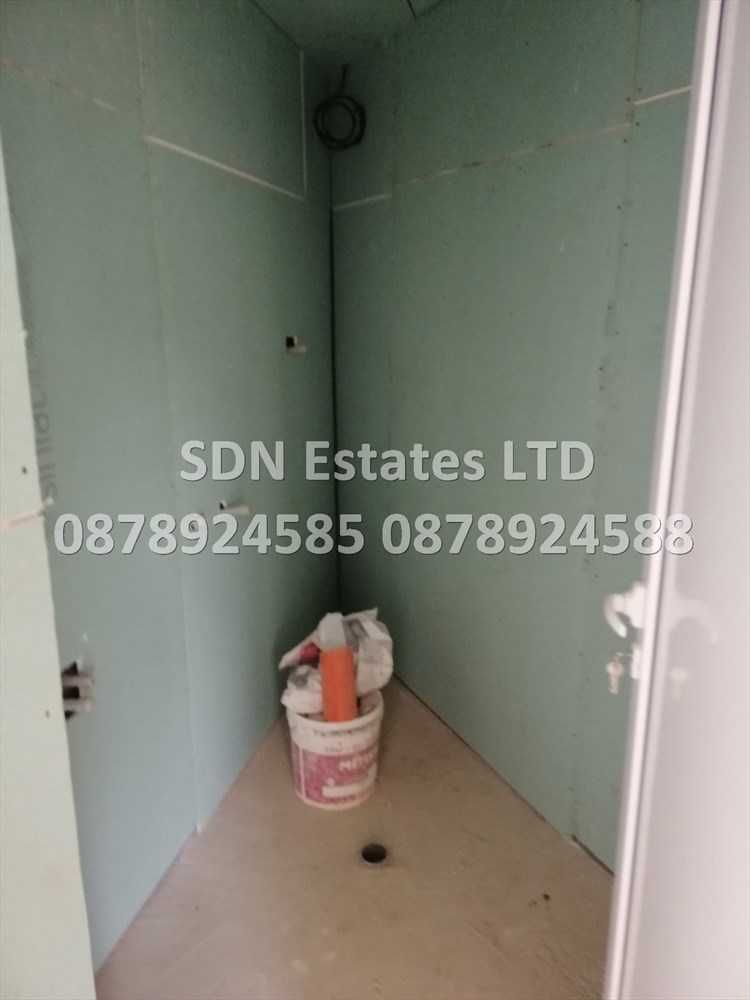Продава се Къща в Казанлък - 250 кв.м за 714 €/кв.м - Снимка #8