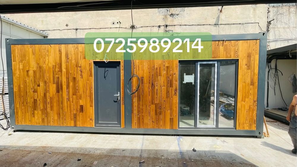 Container modular cu riflaj de lemn