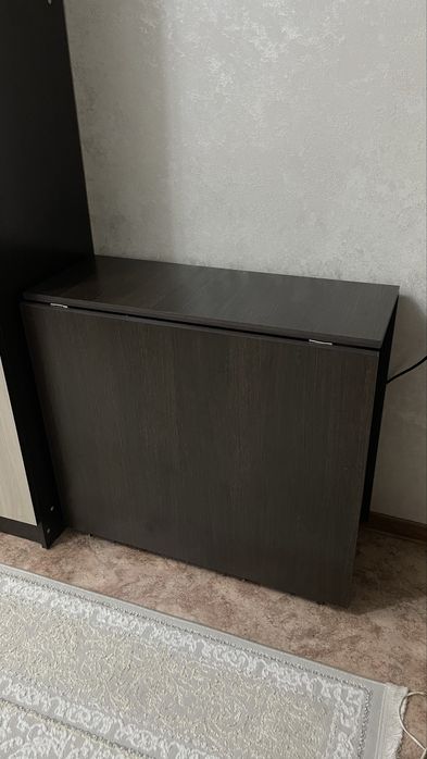 Продам стол-книжка в хорошем состояний