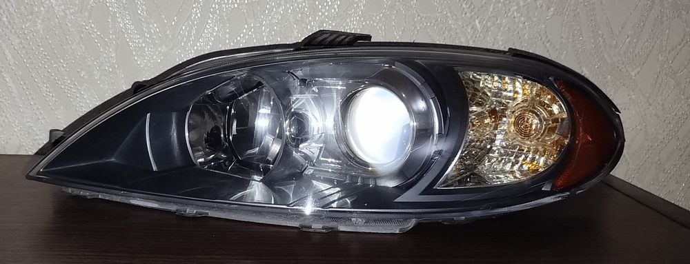 Американка фара Jentra.