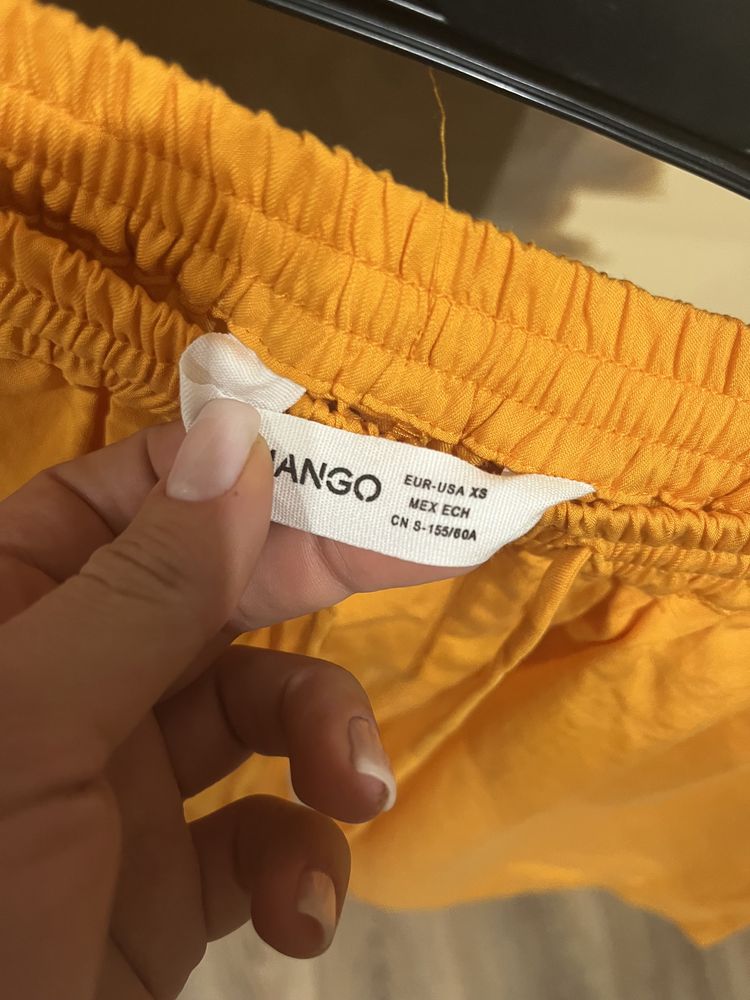 Къси панталонки Mango