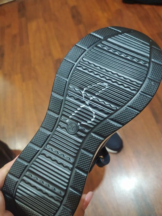 Туфельки новые на девочку