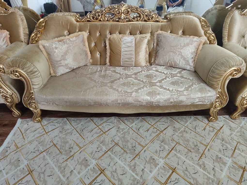 Set canapea și fotolii