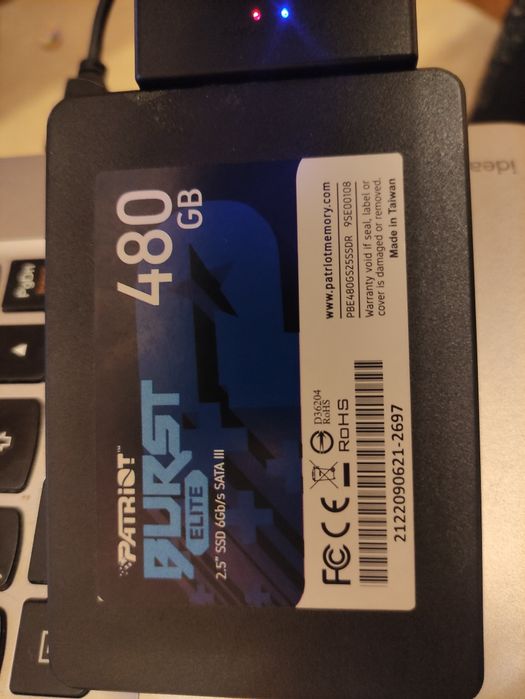Vând SSD Patriot 480 gb nou nouț.